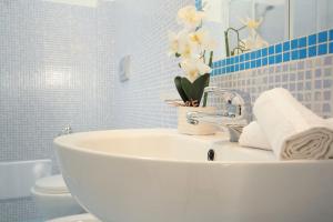 The Blue Anchor img16