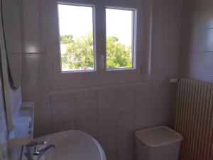 Maisons de vacances Gite La Rose Jacuzzi Nordique : photos des chambres