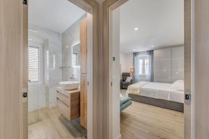 New luxury apartments in the center of Omiš