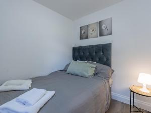 Comfortable 2 Bed Apartment Pass the Keys