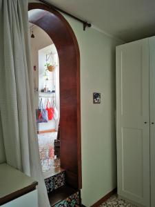 A cozy nest with a Vesuvio view