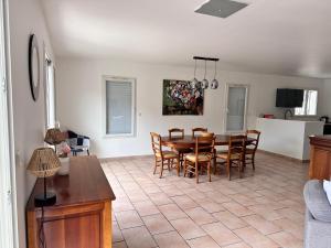 Maisons de vacances Maison face au lac : photos des chambres