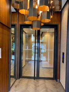 High Value up to 4pp apt La Defense & Champs Elysees