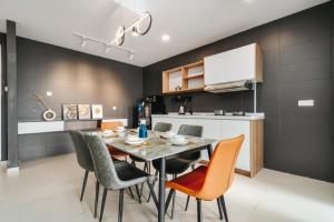 NowHere 2BR 4PAX with Balcony Reizz Jalan Ampang