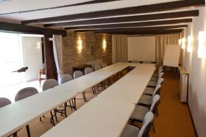 Hotels The Originals Boutique, Hotel de la Paix, Beaune (Qualys-Hotel) : photos des chambres