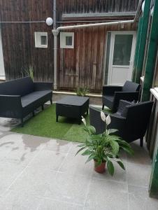 Appartements Les Cedres : Appartement 2 Chambres