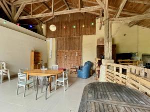 Maisons de vacances La Grange de l'ecolieu du Turc - Piscine partagee : photos des chambres