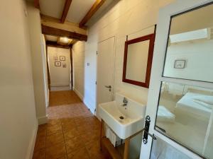 Maisons de vacances La Grange de l'ecolieu du Turc - Piscine partagee : photos des chambres