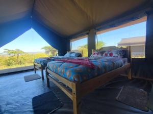 Nyangulo maasai mara safari camp