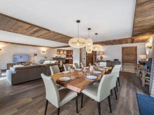 Appartements Duplex moderne avec jacuzzi, proche pistes, commerces et navette gratuite - FR-1-566-2 : photos des chambres