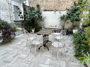 Tribunali apartments