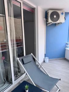 Air conditioning, private parking and fully equipped Kitchen in hotel room in Golf del Sur, Tenerife