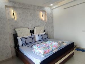 Punjabi tadka independent flat