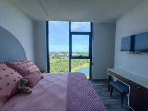 Luxurious Apartment with Charming Lake View in Mérida