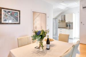 Pool Deck Comfort Apartment