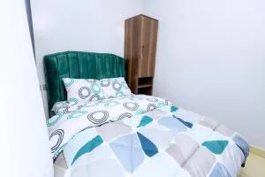 White house apartment - Kugihembe