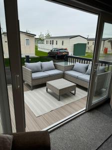 Golden Palm Resort - The Superior Retreat - Coastal Caravan Breaks