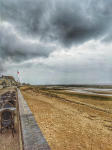 Appartements Appartement vue mer et plage Saint-Aubin-Sur-Mer Normandie : photos des chambres
