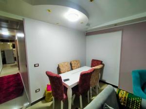 شقة هادئة في المندرة كود 19230