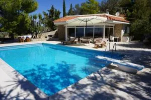 Villa Ariadne - Breathtaking view and relaxation - 克兰尼蒂