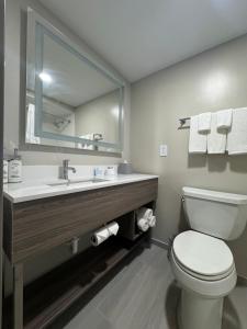 Holiday Inn Express Corpus Christi - Beachfront by IHG