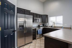 4BR 4BA w Movie Theater Near SLC, Airport, Skis