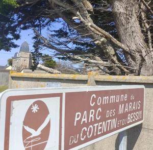 Sejours a la campagne Gite La Bourgetterie Fontenay sur Mer : photos des chambres