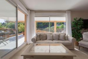 Appartements Villa Mimosa - Piscine, tennis, terrasse vue mer, clim, wifi : photos des chambres