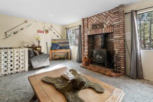 Bear Creek Inn - Slope views! Spacious home near the slopes!