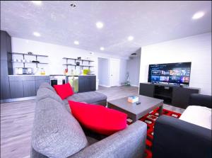 Modern MOVIE Theater & SAUNA Near Ski, Paragliding