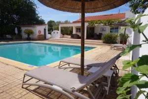 Villa Fonte - Alcantarilha - Private Large Pool & Tennis Court - 20km from the beach - 阿尔坎塔里利亚