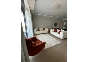 Deluxe Furnished Apartment in Mall Of Arabia Towers , AEON 1407 - Sheikh Zayed