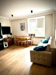 43m2 Apartament Saski- Blisko Starówki i Dworca Centralnego- Elektoralna 19a