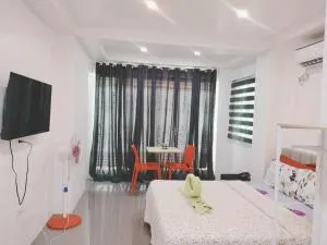Bais Homestay Studio Room - Malabugas