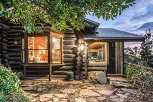 Romantic Retreat in the Dandenong Mountains - Silvan