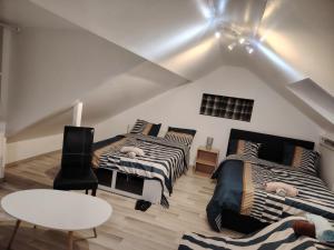 B&B / Chambres d'hotes Locatif gare Lille Europe Souvenir : photos des chambres