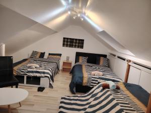 B&B / Chambres d'hotes Locatif gare Lille Europe Souvenir : photos des chambres