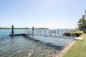 River Front Escape, Short Walk to Ocean Street