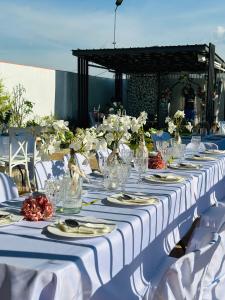 Exclusive Modern Hygge Sunset Lounge Don Carlos