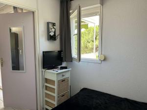 Appt 2 pièces avec terrasse, clim, piscine, parking à Port Camargue - FR-1-250-292