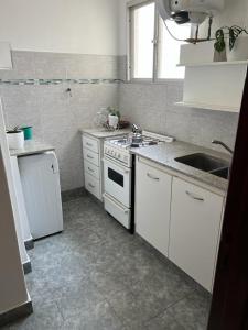 Alquilo departamento frente al mar