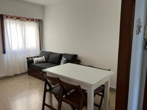 Alquilo departamento frente al mar