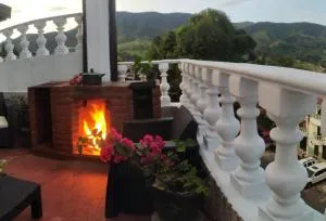 El Balcón De Las Montañas - Heliconia