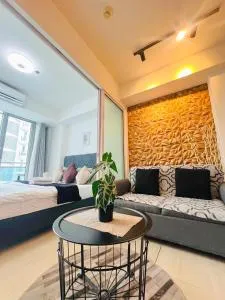 Azure Urban Resort Residences - Real