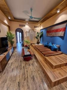 Quiet Private Apartment, 5 to Hoan Kiem Lake, 2 Balconies, 1 Bedroom, Free WIFI - NETFLIX, Zeit Home 506