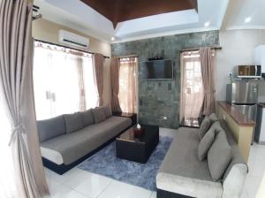 Villa kota bunga di puncak bogor ada kolam pribadi