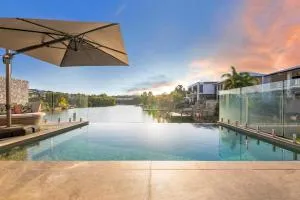 'Infinity's Edge' Darwin Luxury Waterfront Oasis - Fannie Bay