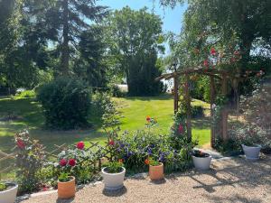 Maisons de vacances Maison charmante a Ombree d-Anjou avec jardin et terrasse : photos des chambres