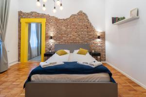 5 star Luxury Studio-Old Town Center