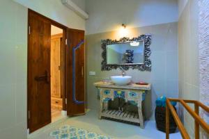 Raveena 1 BR Classic Garden Room Double ZN139